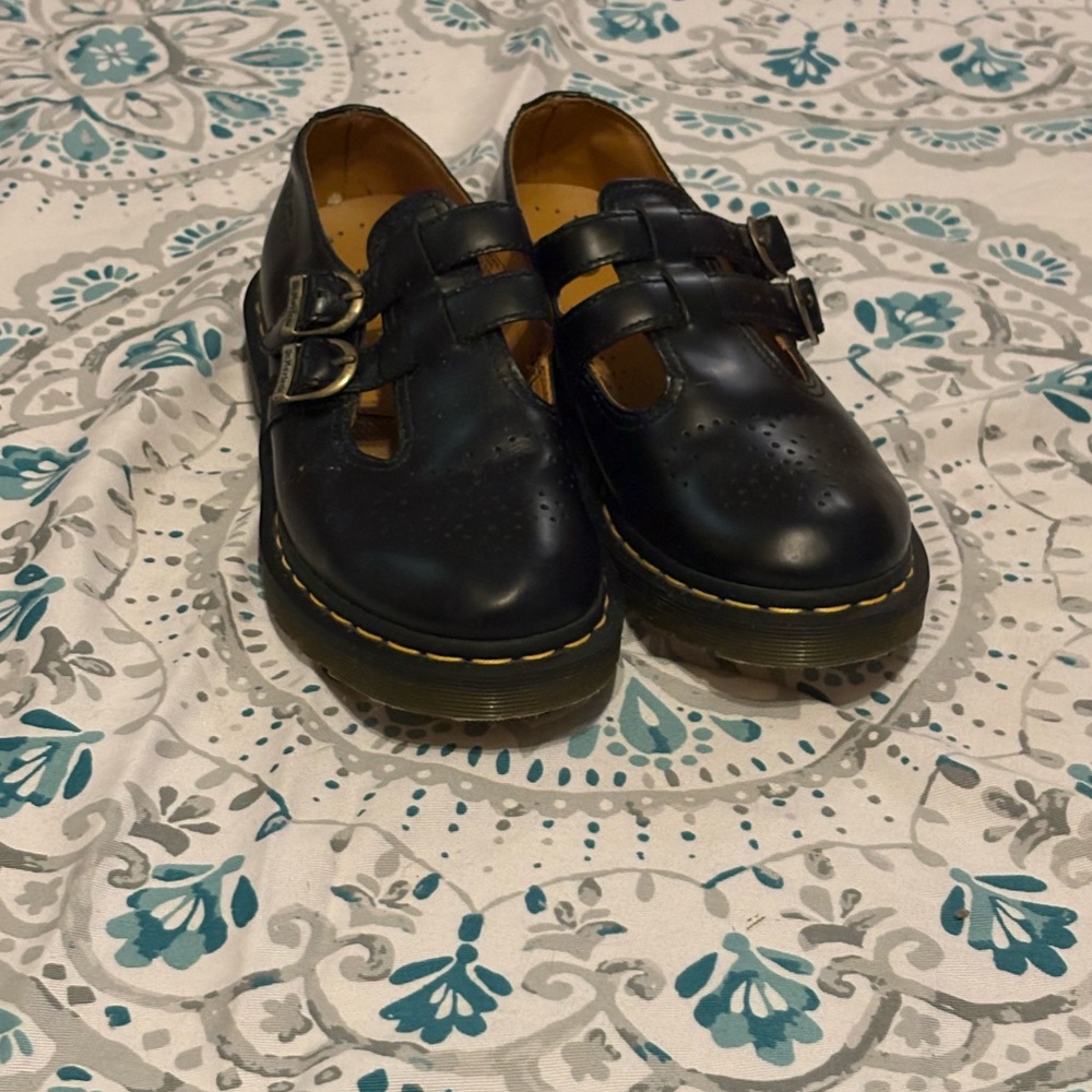 Dr. Martens 8065 Mary Double T Bar Black Leather